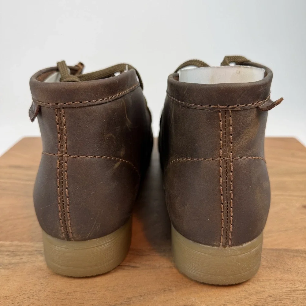 New Mens Clarks Wallaston‎ Brown Leather Casual Chukka Boots Shoes Size 9 M NIB
